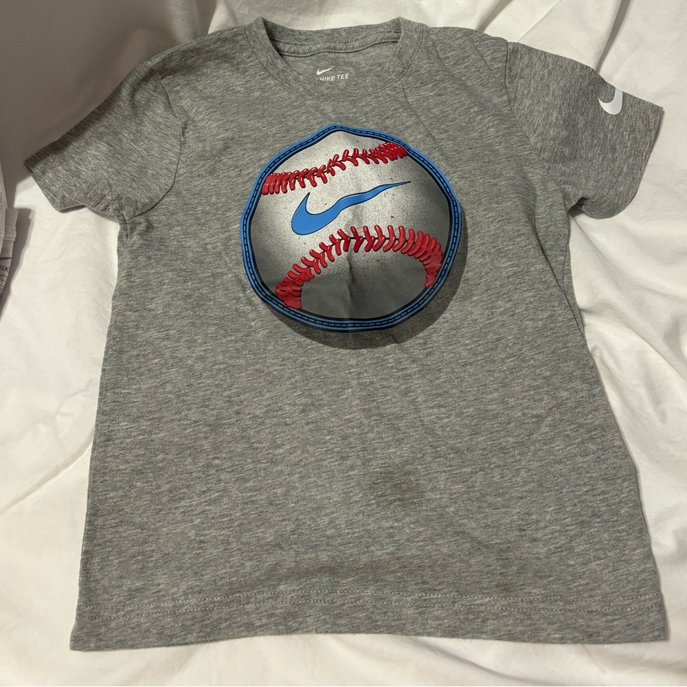 Youth NIKE tee shirt